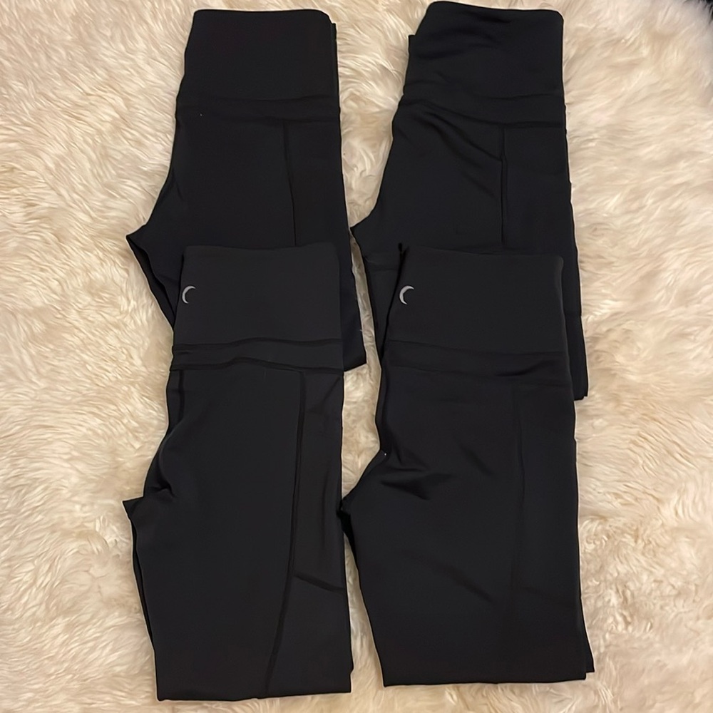 4 pairs of Zyia light n tight leggings